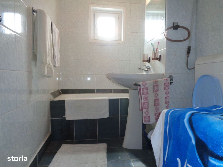 Apartament 3 camere confort 1 MICALACA-ORIZONT, etaj 1 geam la baie — fotografia 2