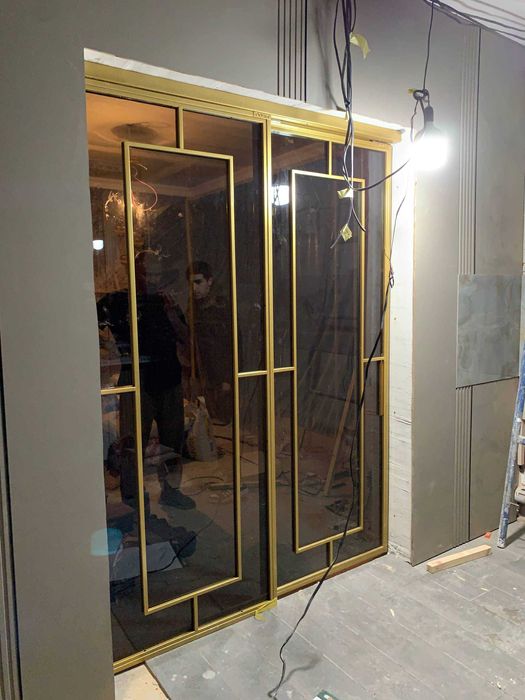 Лофт перегородки, двери и гардеробы / Душевые кабины