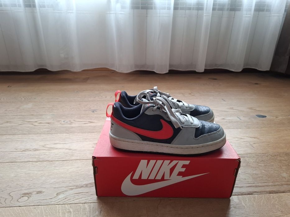 Обувки Nike air номер 37.5