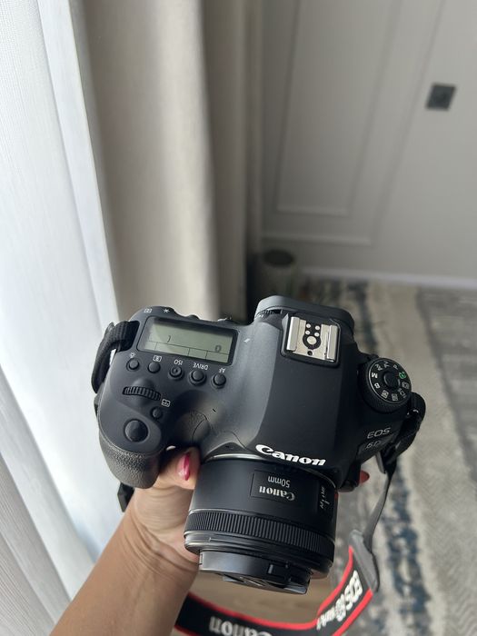 Продам Canon 6D mark2