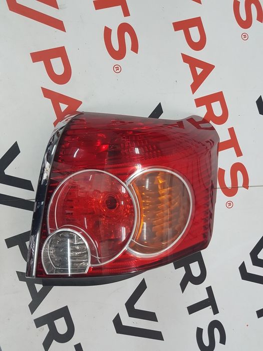 Toyota Avensis T25 sedan фарове стоп ГНП кори патерица