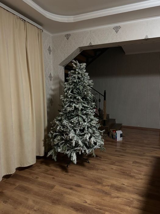 Продается Ёлка б/у