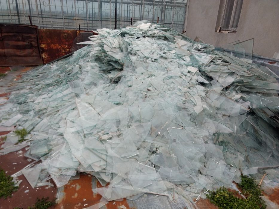 Подарявам около 10 тона (начупено) плоско стъкло