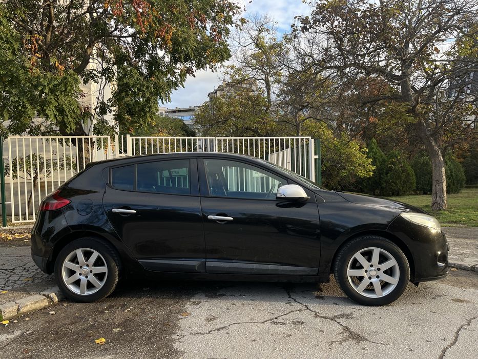 Рено Меган Мотор Броня Фар Капак Дюза Турбо Врата Салон Врата Огледало