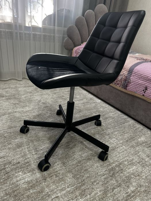 Продам Офисное кресло, стул