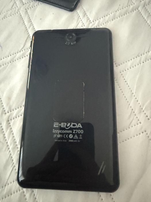 Vând tabletă E-Boda – model Z700