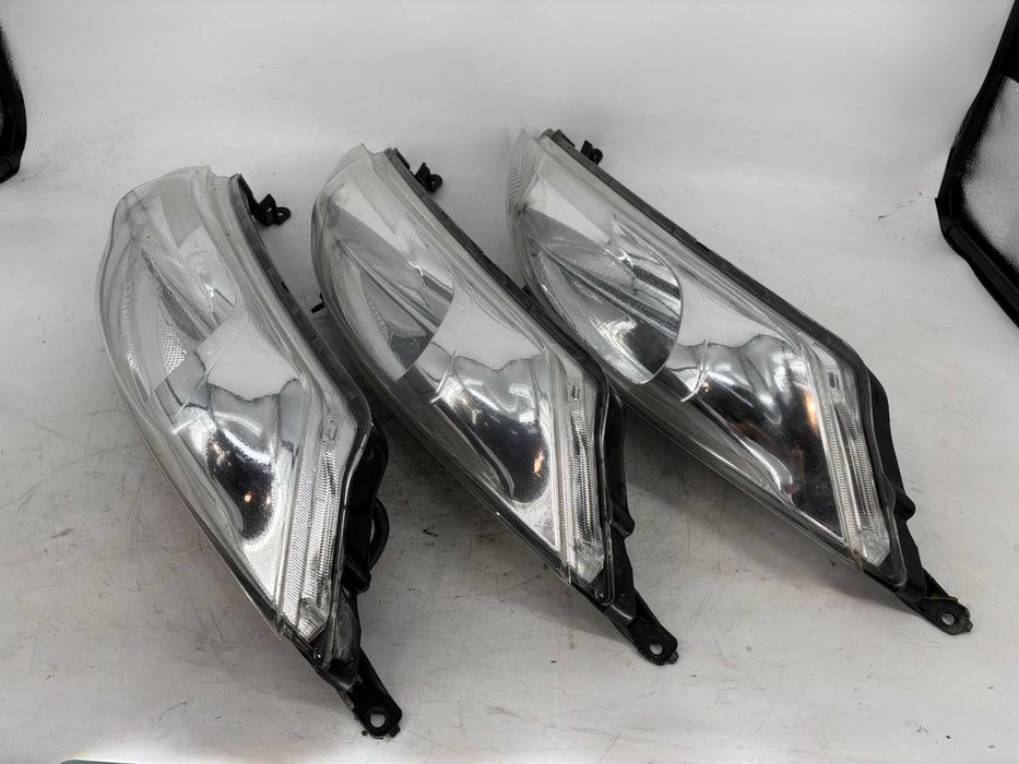 Far stanga/dreapta Nissan Juke an 2012