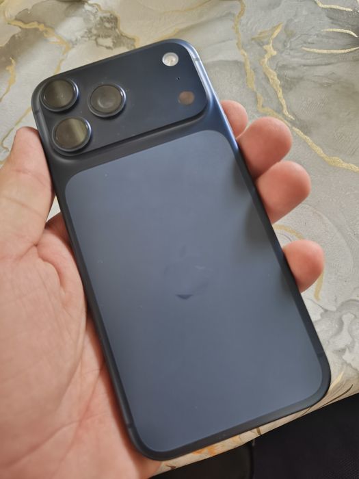 Iphone 17pro max 256gb 0sikil
