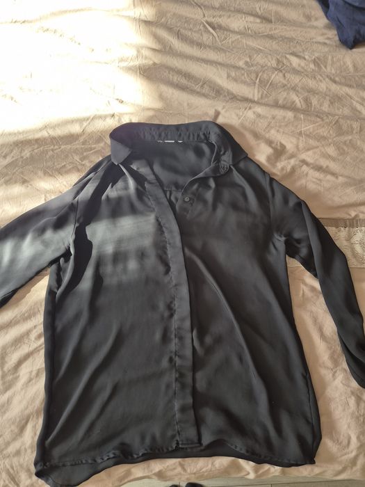 Черна риза, свободна