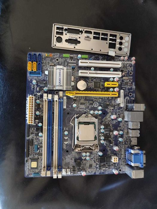 продам материнские платы