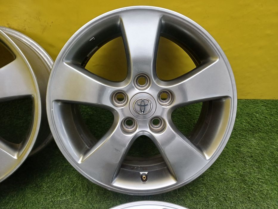 Диски R16 5x114.3 на Toyota и другие.