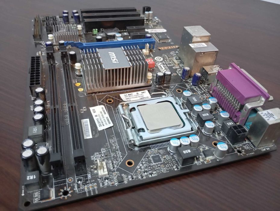 Kit placa de baza MSI P41T-C31 + procesor Intel E5300 Dual Core