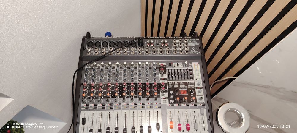 Vând mixer pmp 4000