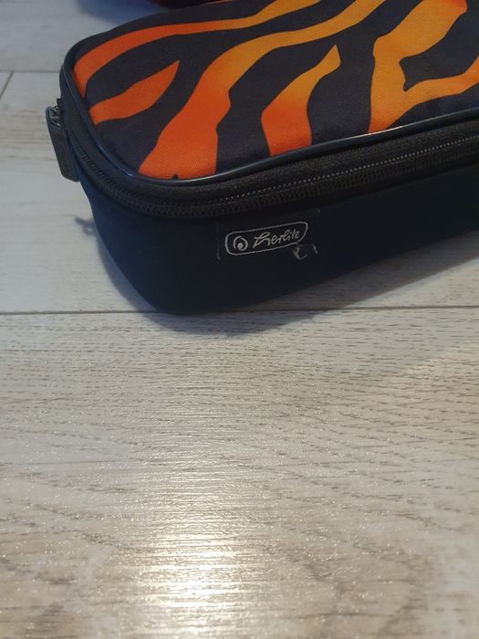 Ghiozdan Herliz  și penar