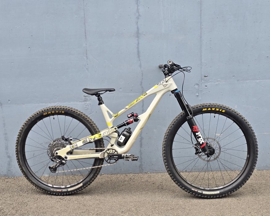 Bicicleta YT Jeffsy Core 2 CF 29, L, din 2021