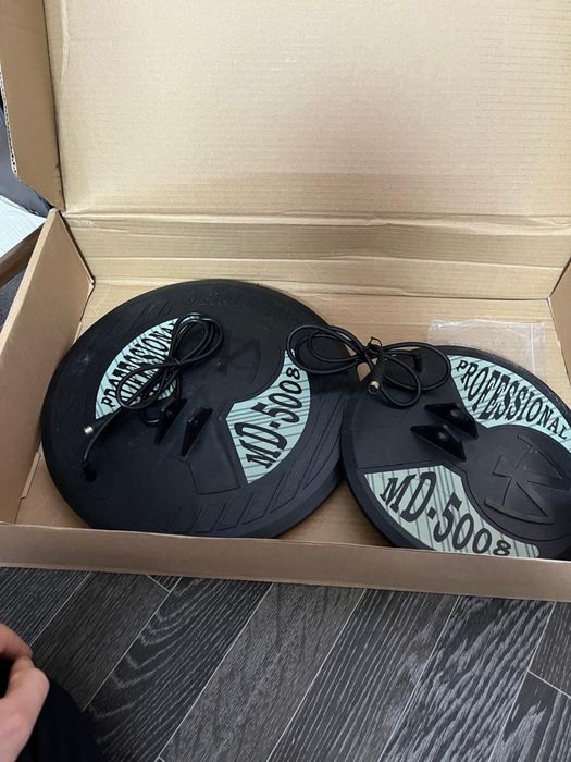 Продам Металлоискатель