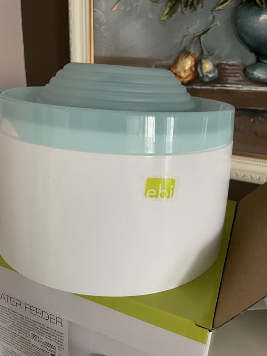 Котешки фонтан/ фонтан за котка