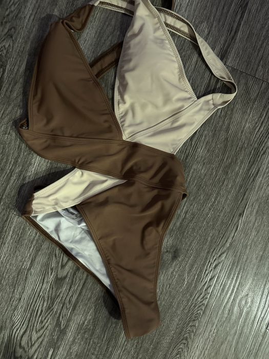 Новый купальник продается бежевый