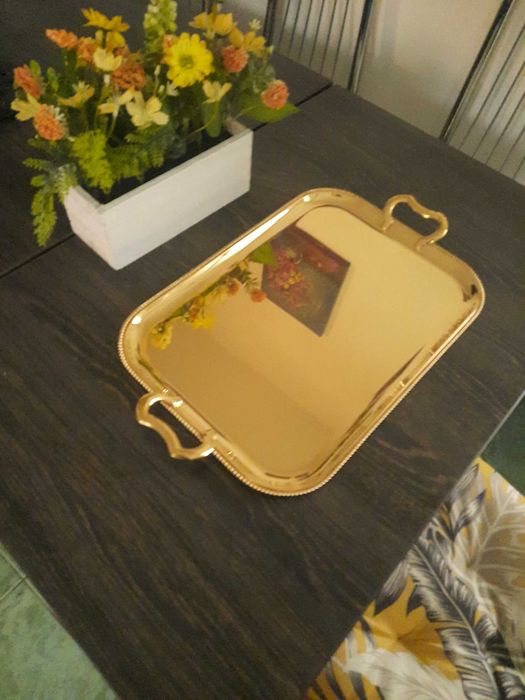 Tavă decorativă vintage placată cu aur 24K, cu mânere elegante