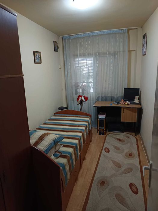 Proprietar | Închiriez 3 camere  – Bld. Unirii, Km 0 | Mobilat complet