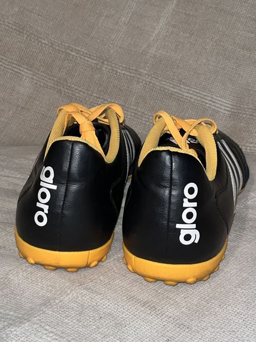 Футболни стоножки Adidas Gloro
