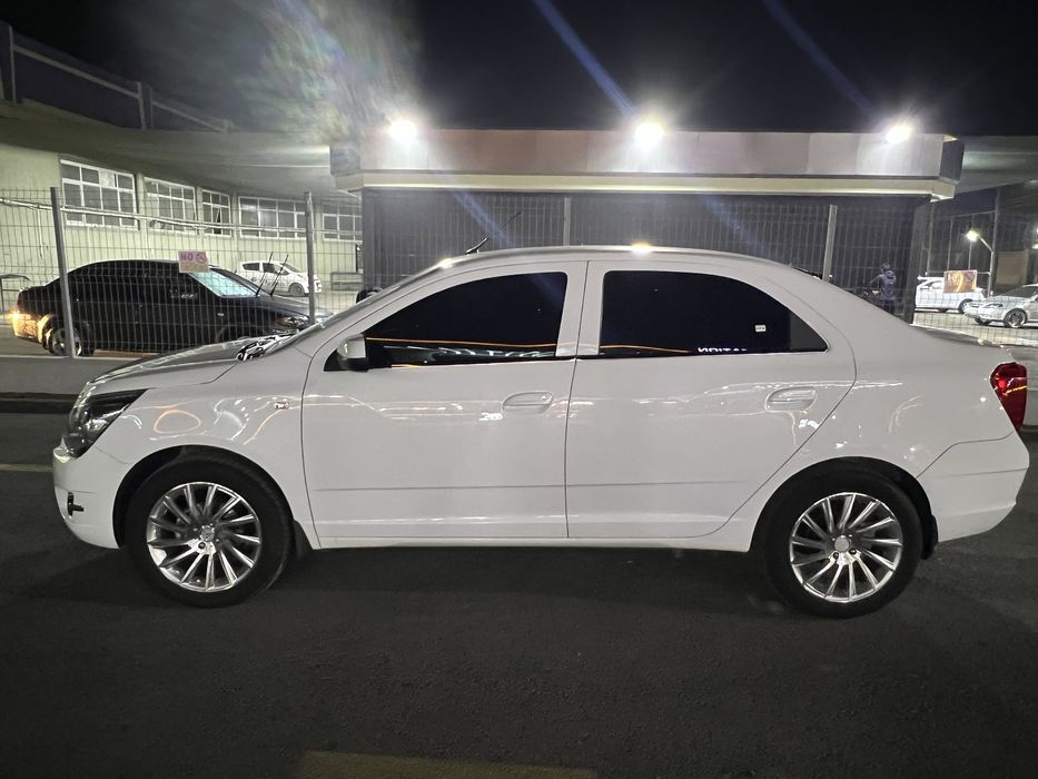 Kobult 2020 yil kraskasi toza