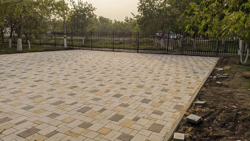 Укладка брусчатки, тротуарной плитки