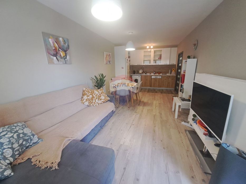 Продава се Тристаен апартамент в Варна, Аспарухово - 93 кв.м за 1914 €/кв.м - Снимка #1