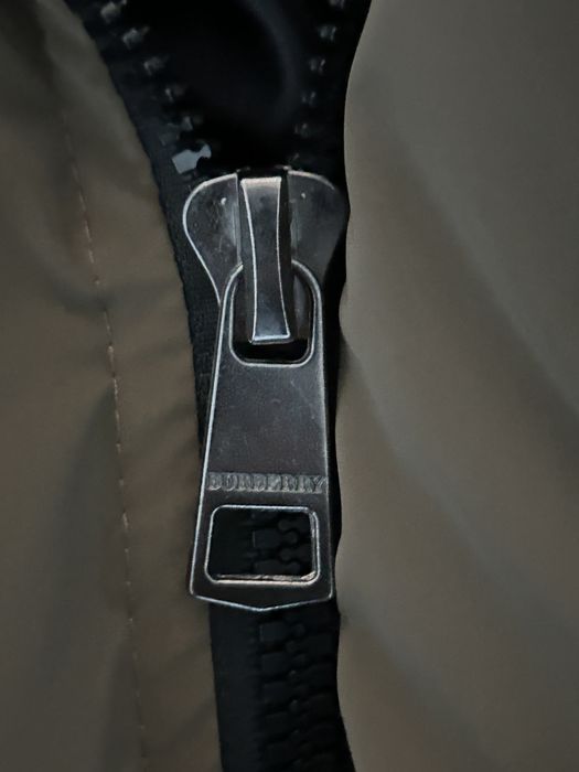 Geaca puffer Burberry