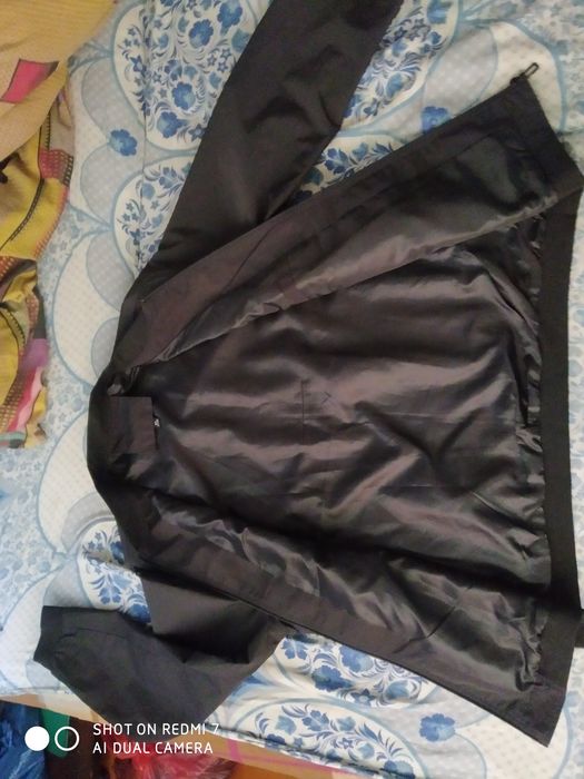 Продам новую ветровку