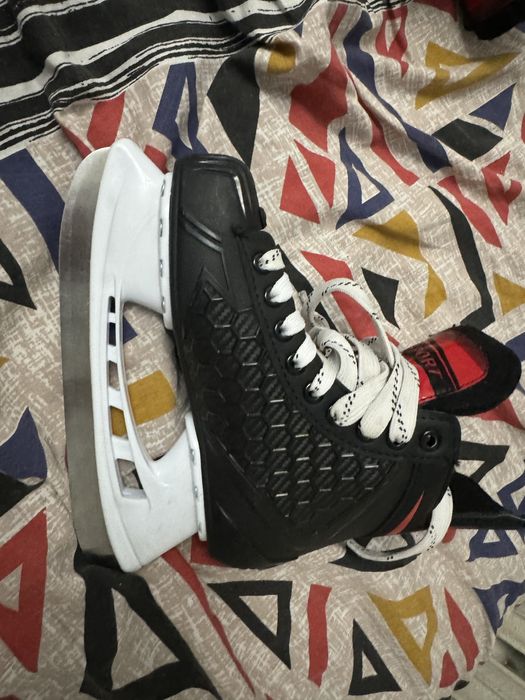 Коньки хоккейные для массового размер 36 катания строго ватсап