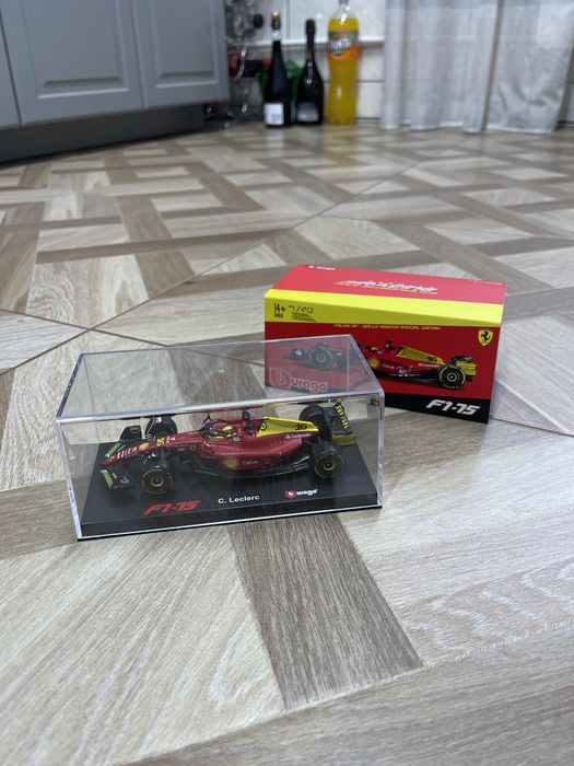 Macheta Formula 1 Ferrari F1-75 / Anniversary Charles Leclerc 1/43