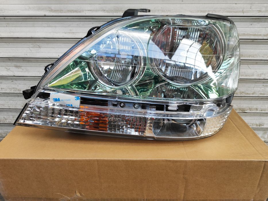 Фара Лексус RX 300