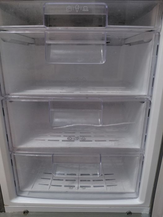 Продам холодильник LG