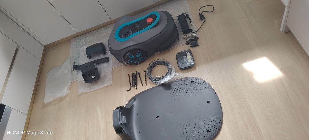 Robot tuns gazonul Gardena Smart sileno no free lona