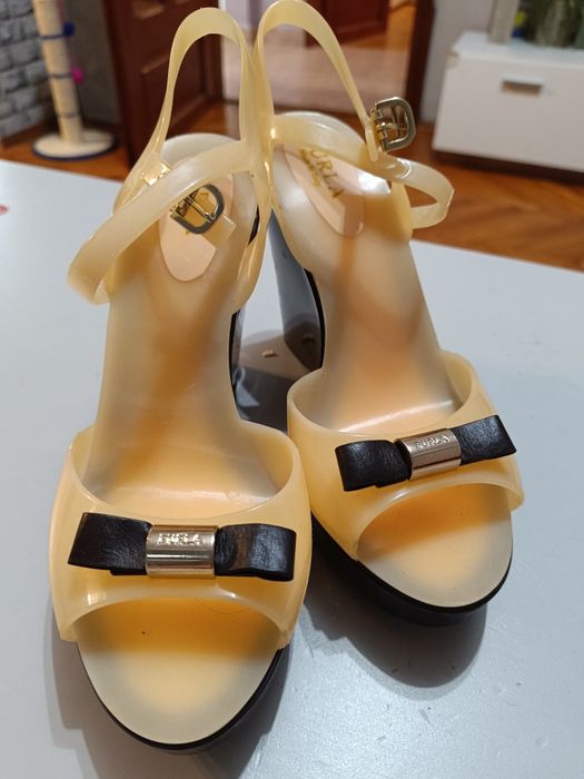 Сандали Furla 37 номер