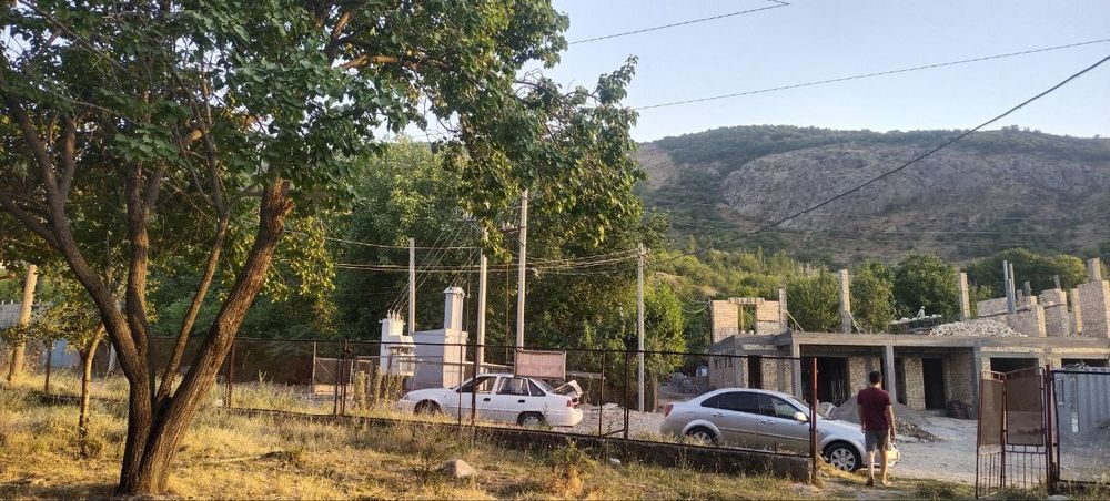 11 sotiq yer sotiladi