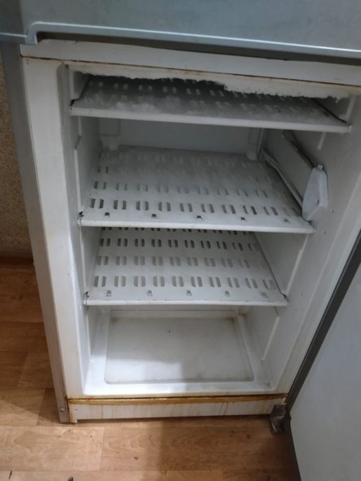 INDESIT холодильник