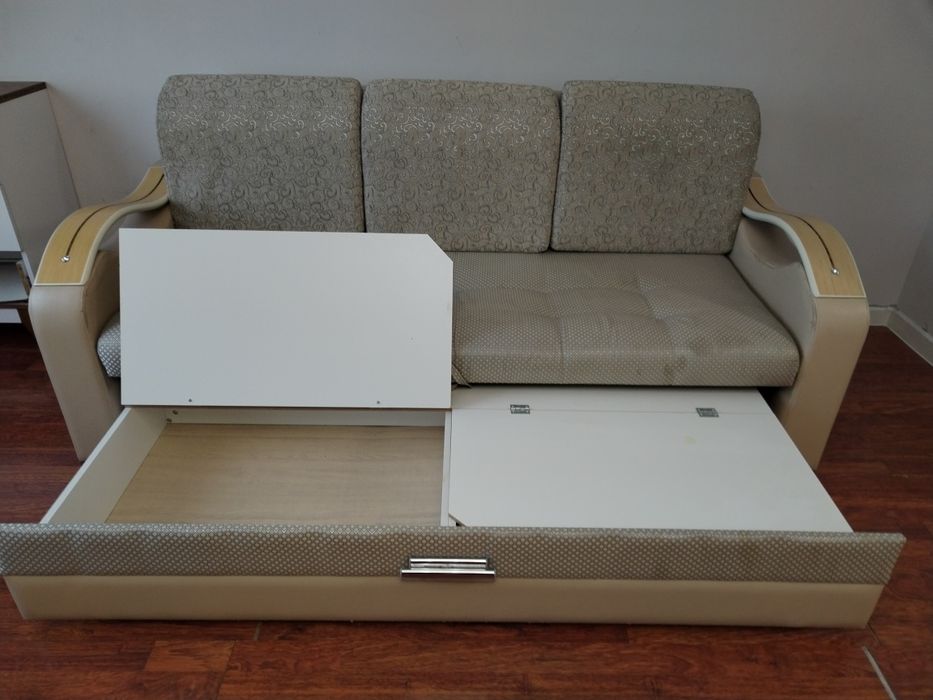 Продам диван недорого