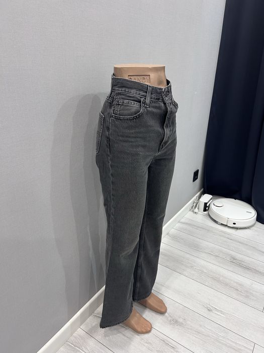 Джинсы Levis 24 размер