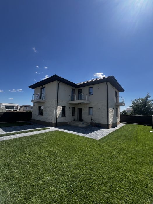 Vila  de vanzare direct propietar