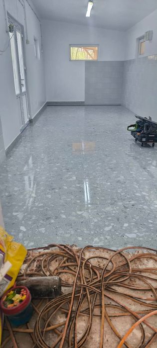 Execut lucrări de finisaje interior