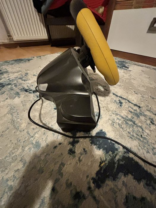 Volan pentru jocuri (volan gaming) (include pedale)