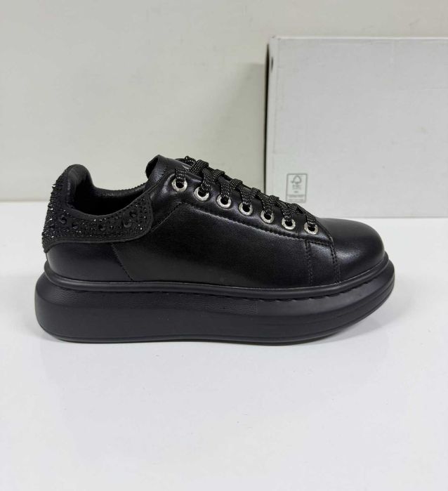 Goe Women Sneakers