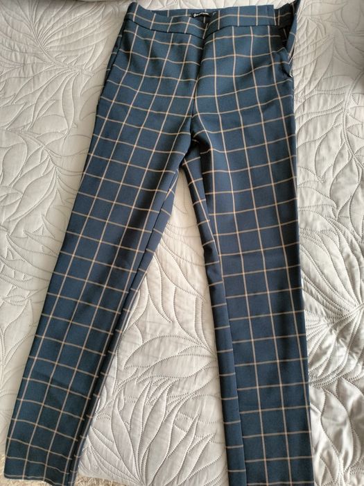 Брюки в клетку Фирма Stradivarius