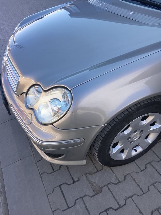 Mercedes Benz c220