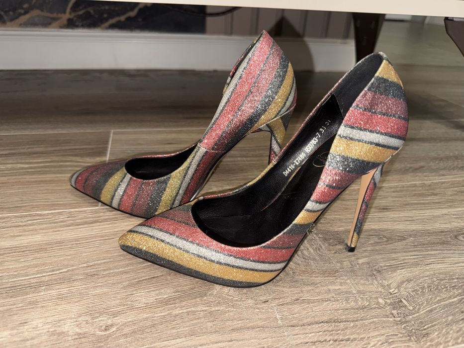 Туфли с блестками женские