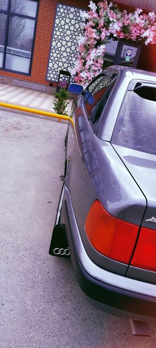 Ауди 100 2.0 мона