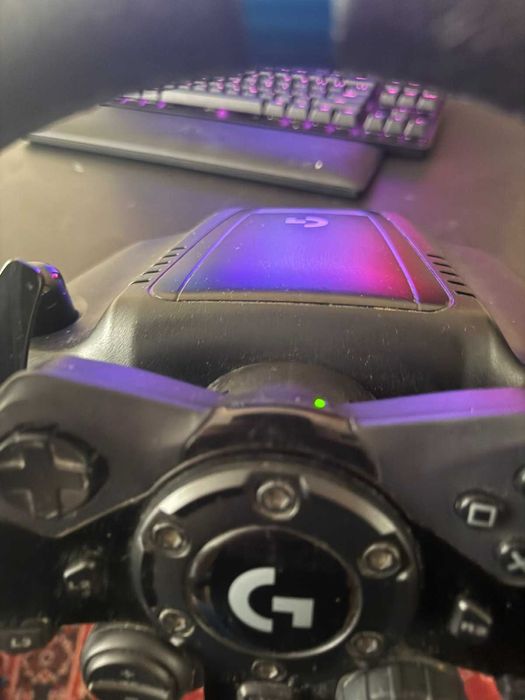 Волан с педали Logitech - G923, PS4/PS5/PC, черен