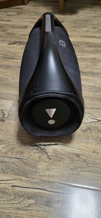 Vând boxa portabila jbl boombox 2